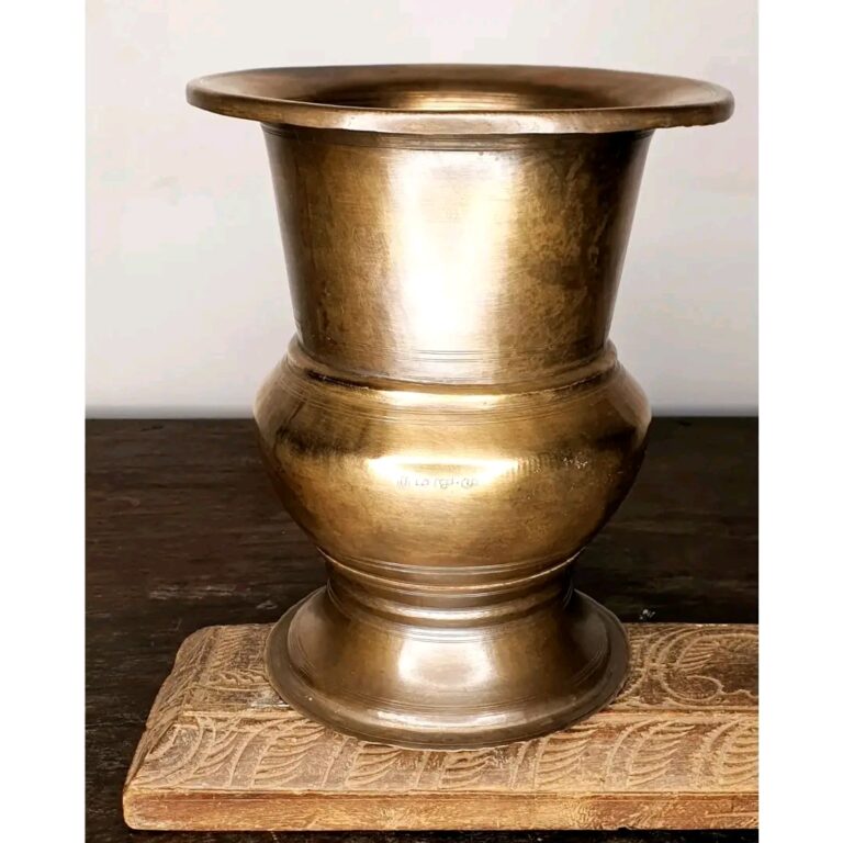 Brass kolambi planter - Image 2