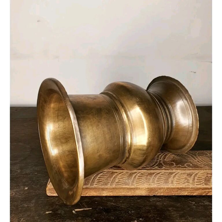 Brass kolambi planter - Image 3