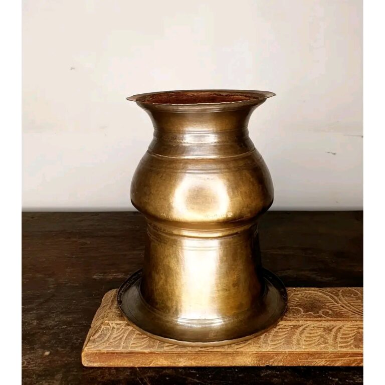 Brass kolambi planter - Image 5