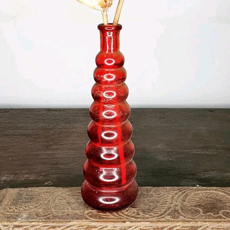 bud vase Ochre red blown glass - Image 3