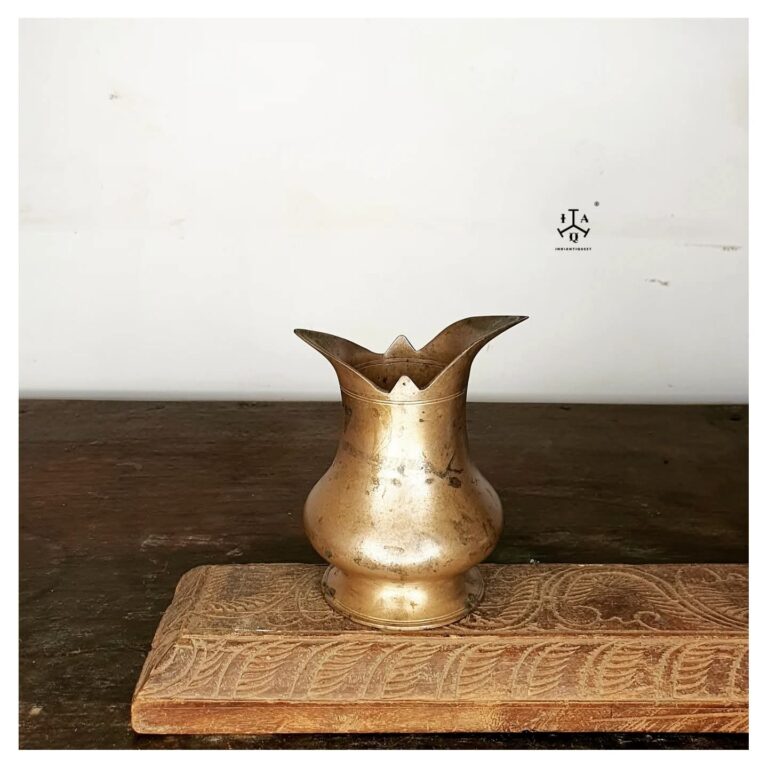 Extremely rare Kings pourer lota golden bronze