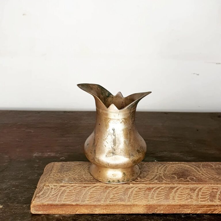 Extremely rare Kings pourer lota golden bronze - Image 2