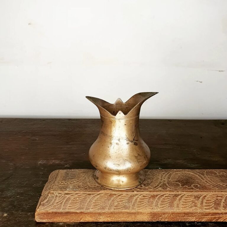 Extremely rare Kings pourer lota golden bronze - Image 9