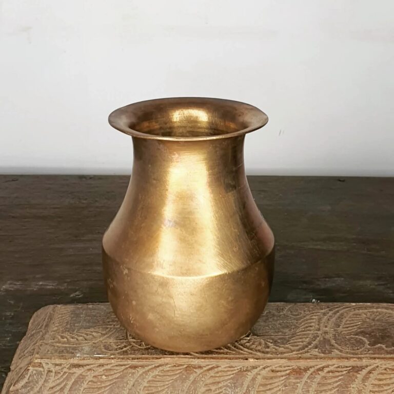 Unique brass water sombhu the super rare tall body pattern - Image 2