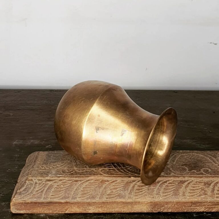 Unique brass water sombhu the super rare tall body pattern - Image 4