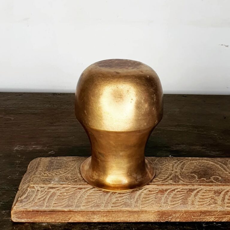 Unique brass water sombhu the super rare tall body pattern - Image 5