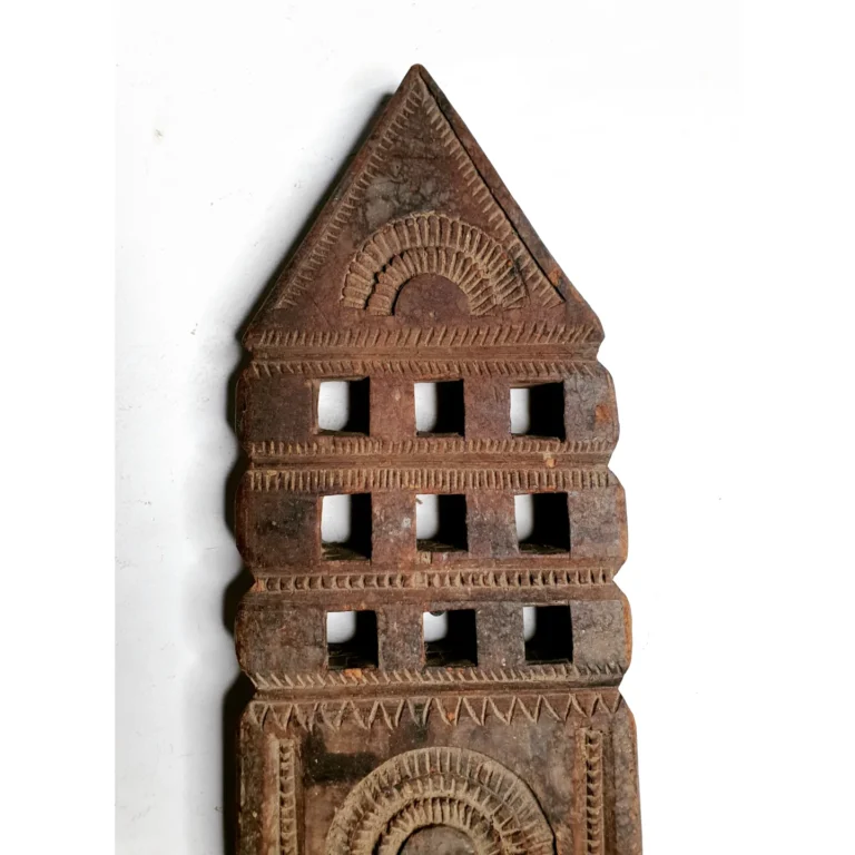 Rare chariot car pattern multi square window holed teak wood - Image 2