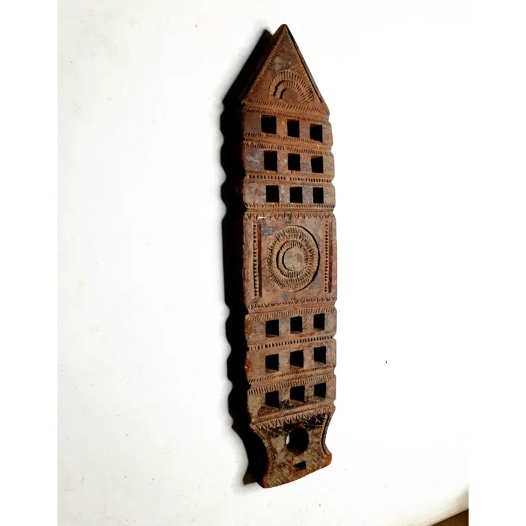 Rare chariot car pattern multi square window holed teak wood - Image 9