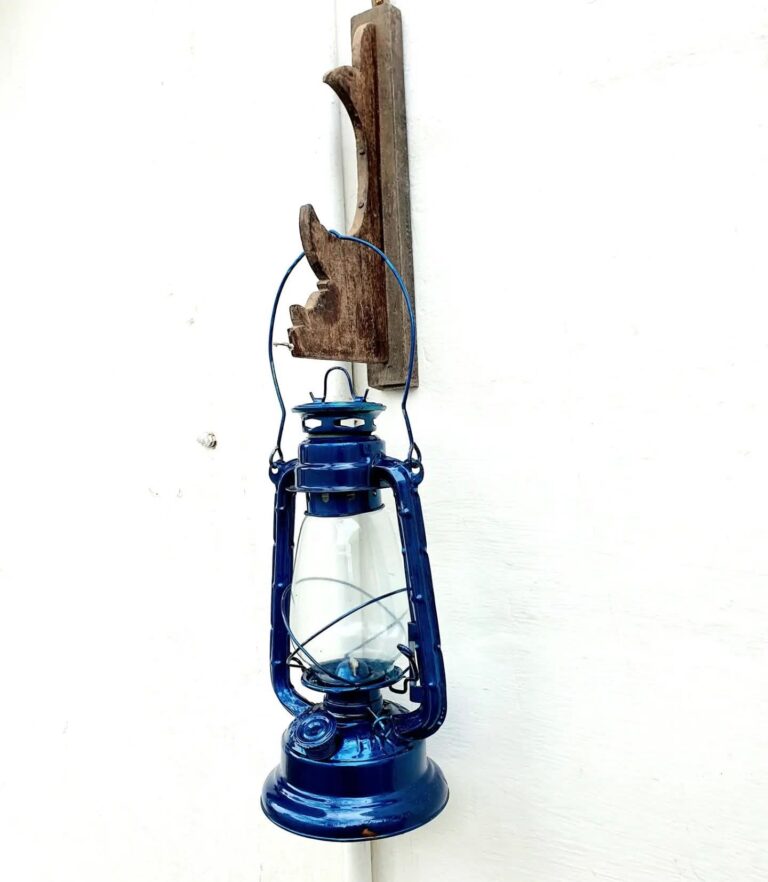 Hurricane barn lantern iron handmade handpainted blue colour - Image 3