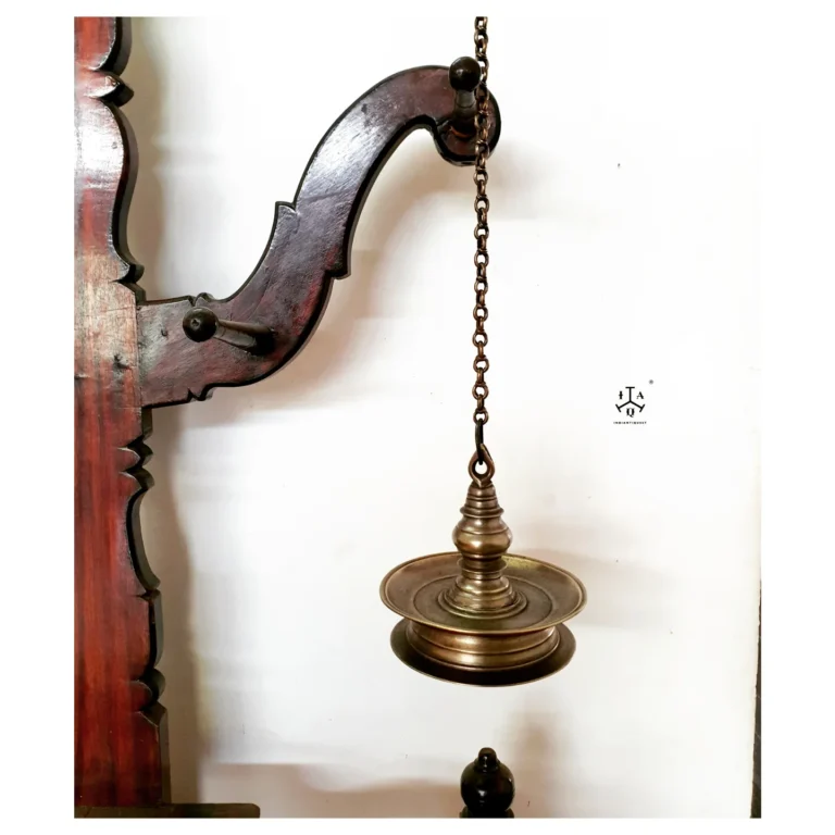 Kerala Naadan Thooku Vilakku with hanging long chain and hook