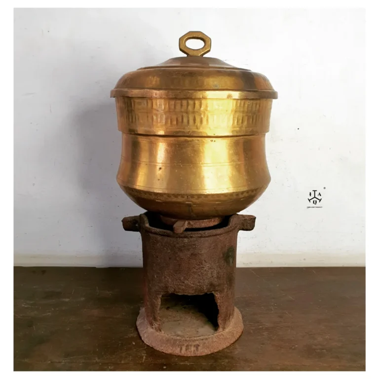 Idly steamer golden brass 7 inundated heavy cast from Kongunadu