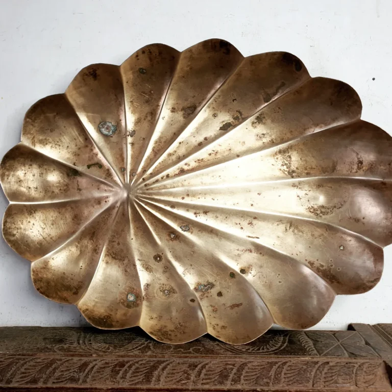 English lotus leaf inspired oval platter, golden bronze - Image 2