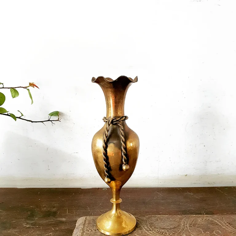 English bud vase with knot pattern golden bronze wave top Unique and rare - Image 2