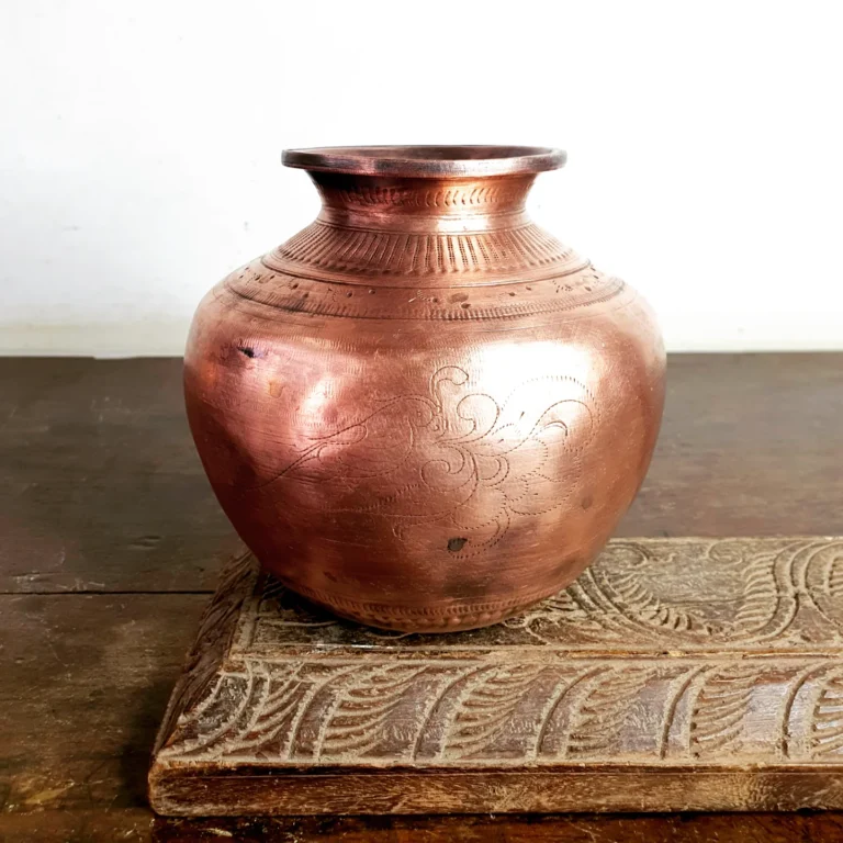 Copper Kili sombu medium size/ Parrot etched pot heavy cast - Image 2