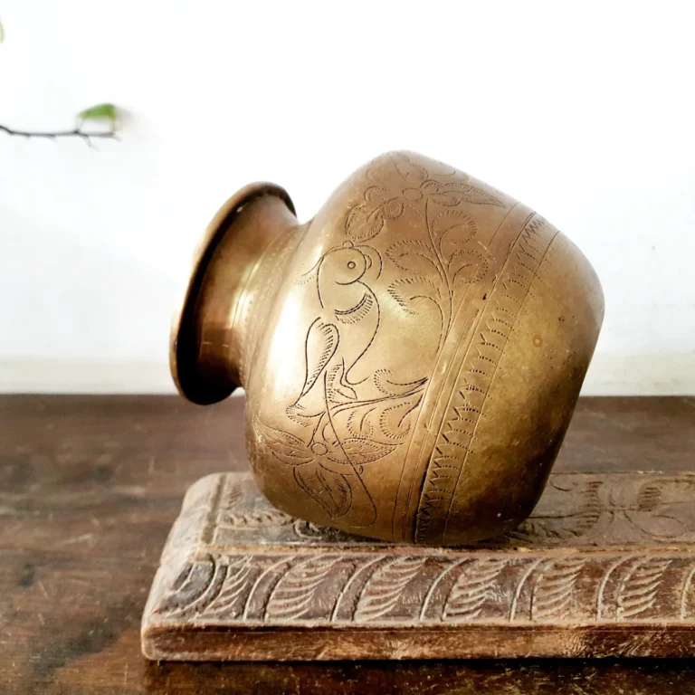 Golden brass Kili kalasa sombhu/ Parrot etched holy water kalash pot - Image 10