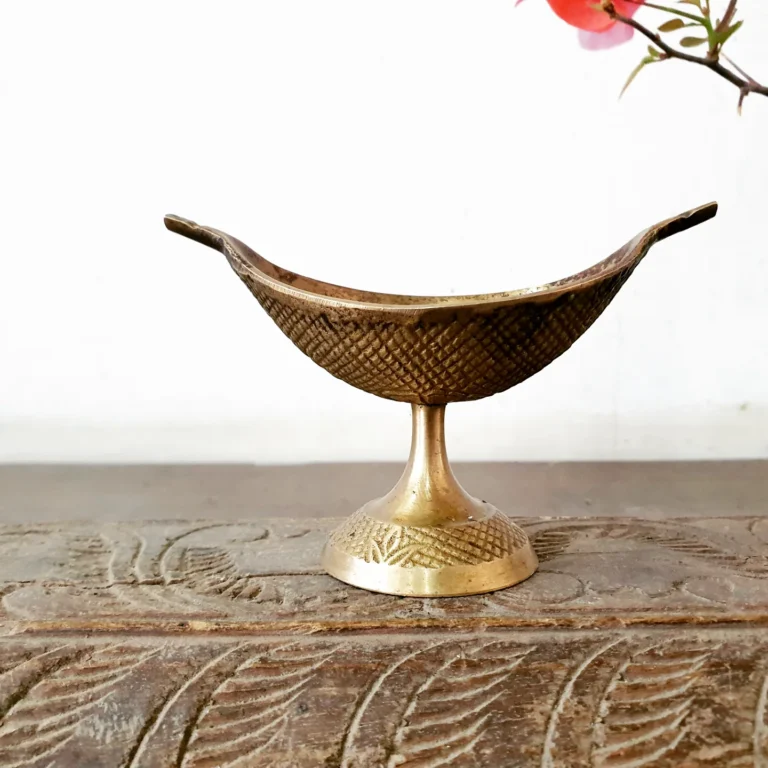 Viboothi Kabala Kinni /Holy ash kabala cup, ornate pattern - Image 3