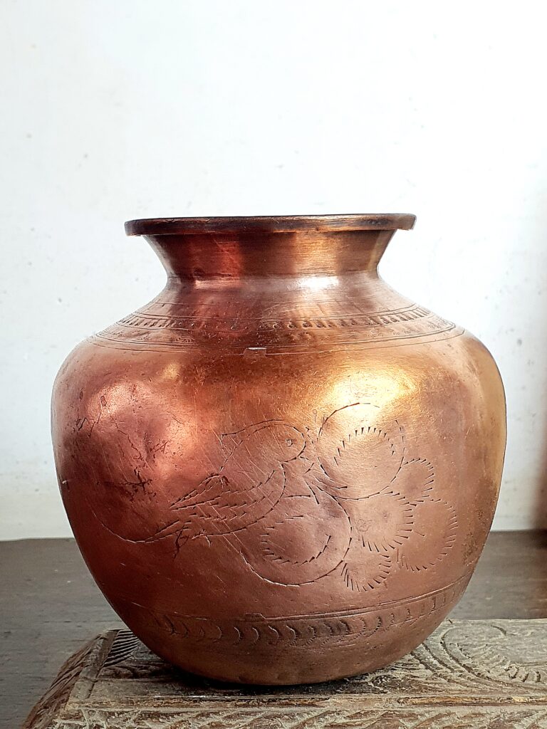 Copper Kili sombu/ Parrot etched pot heavy cast - Image 4