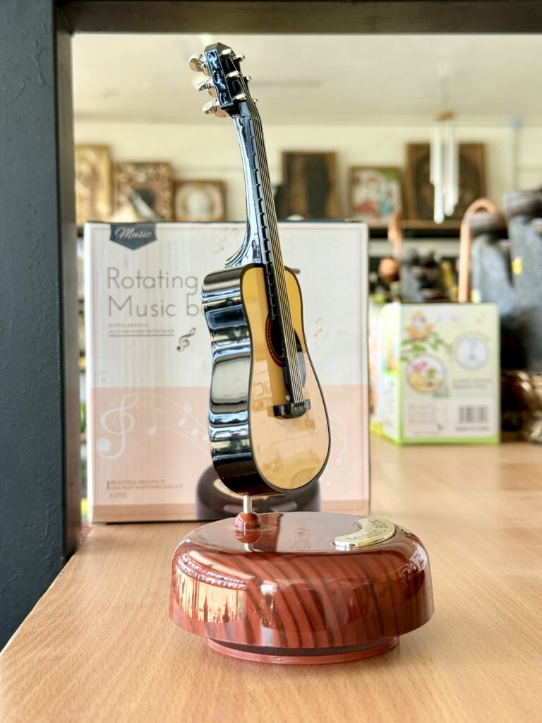 Miniature Guitar scale down model Musical box - Image 3