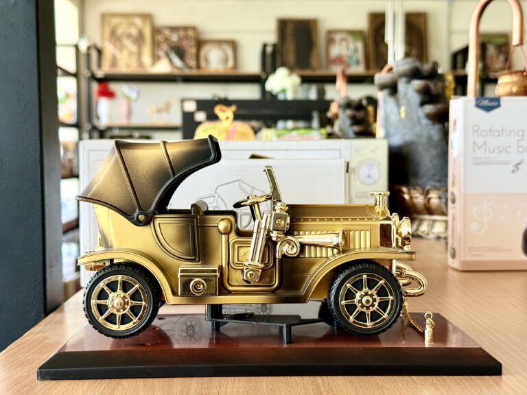 Miniature Vintage car scale down model Musical box