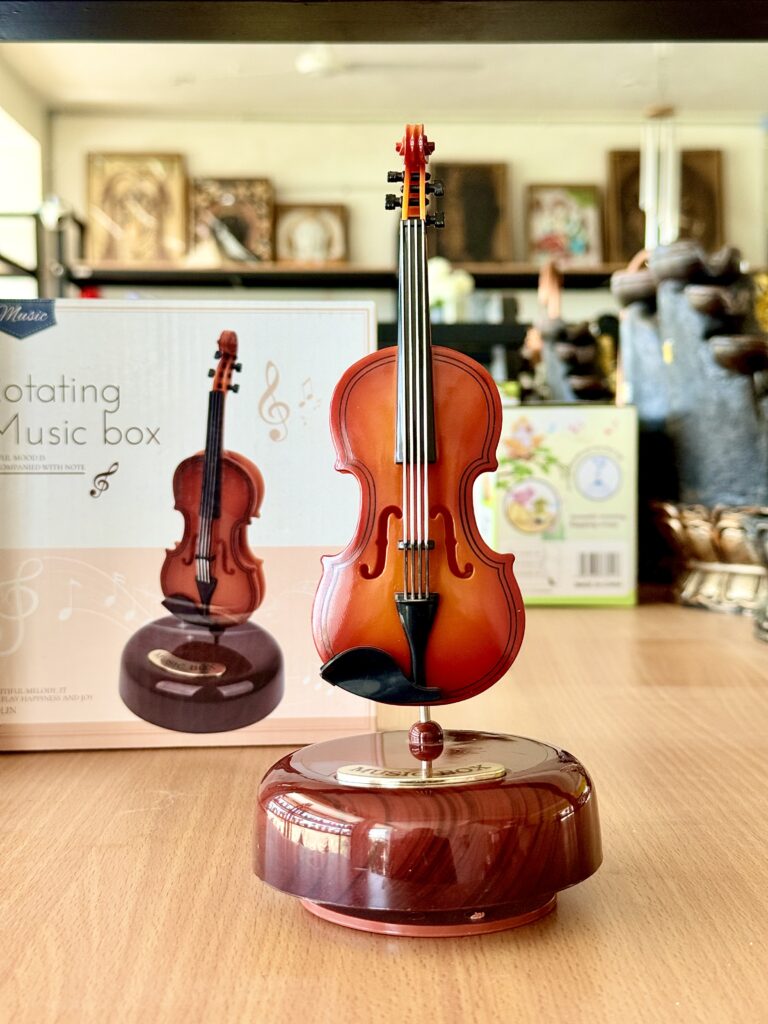 Miniature Violin scale down model Musical box - Image 3