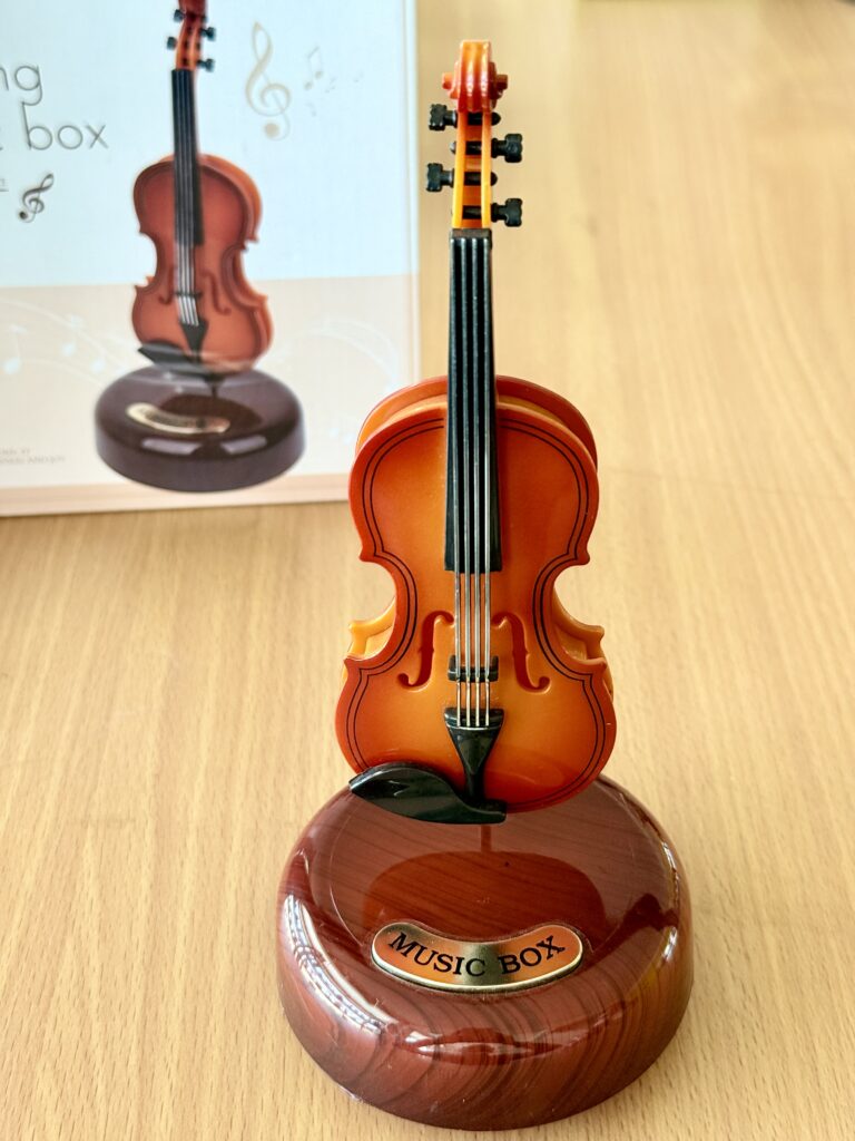 Miniature Violin scale down model Musical box - Image 4
