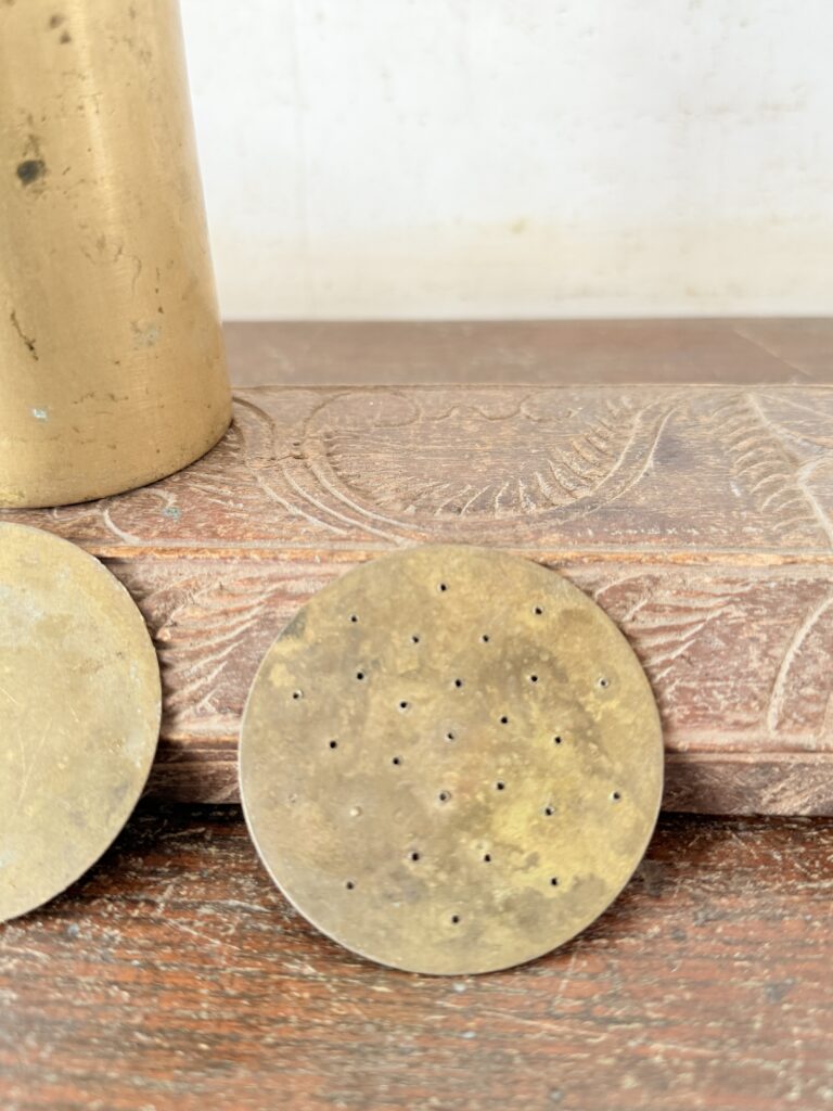 Classic Nazhli 3 in 1 hand cranking golden bronze, has 3 different attachment filters - Image 7