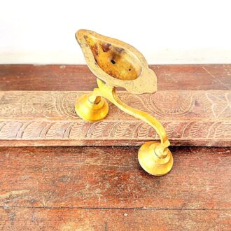 Rarest Sanghu arty lamp deep trough oil head superior Golden bronze