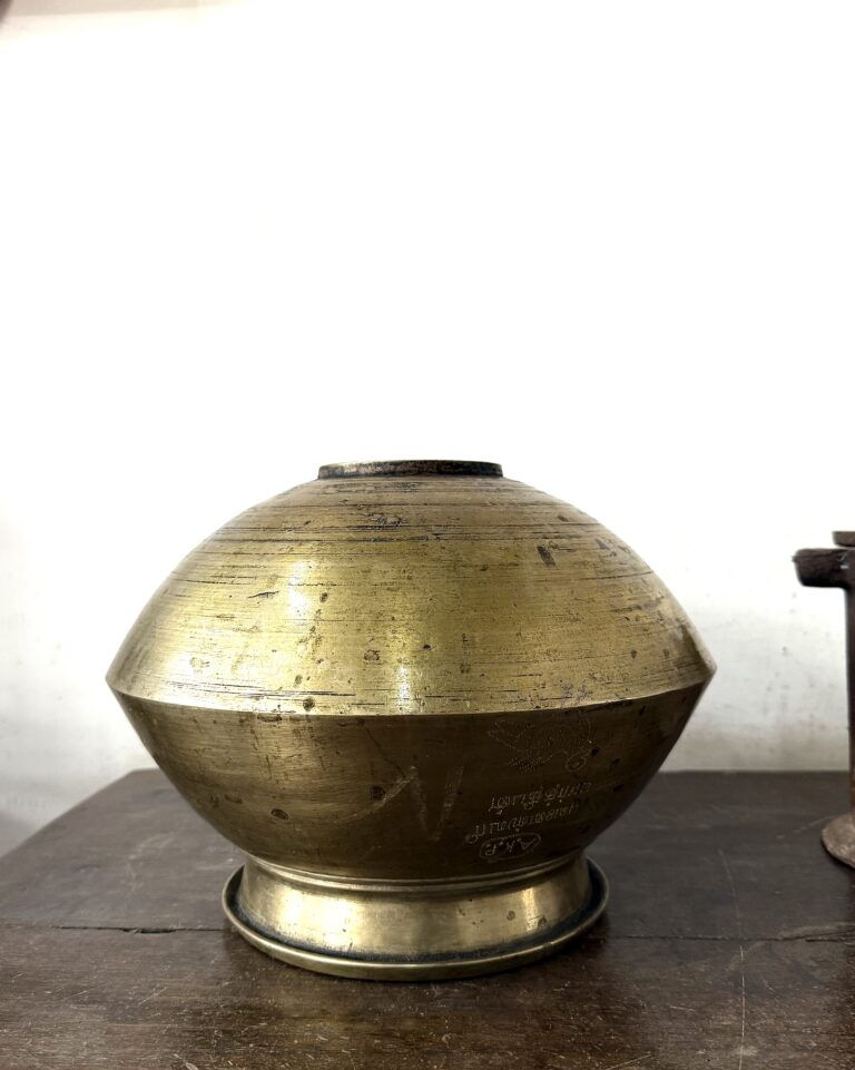Classic 100 years old Dekaha Vengala Ponga Thavalai superior Golden bronze - Image 4