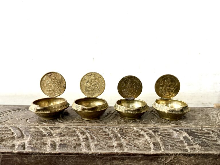 Auspicious Twin Kuber Lakshmi Diya with Kuber Yantra affixed along with twin Lord Muruga Diya - Image 2