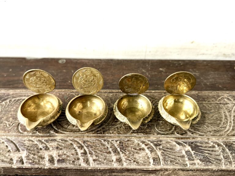 Auspicious Twin Kuber Lakshmi Diya with Kuber Yantra affixed along with twin Lord Muruga Diya - Image 3