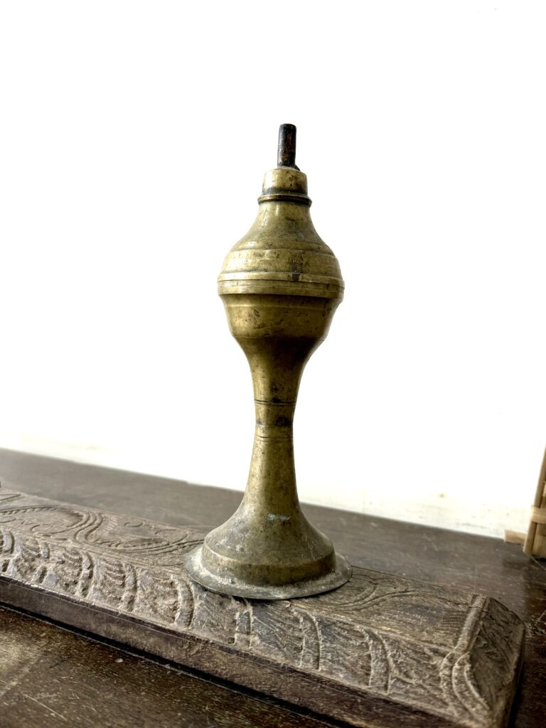 Kolop Kerosene wick lamp golden bronze with beautiful arch wave pattern