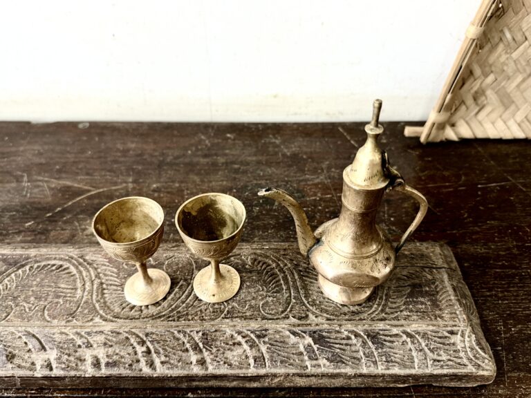 Persian Surahi tea jug with two cups classic bronze etched heavy cast - Image 6