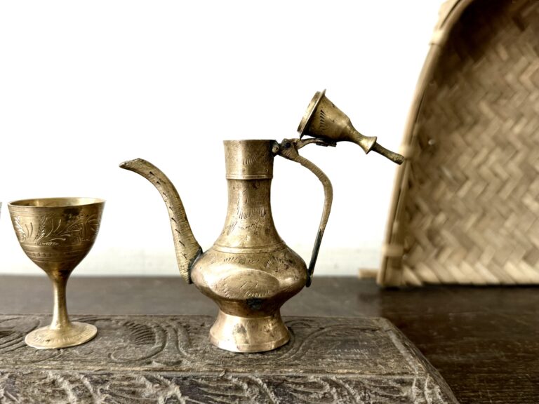 Persian Surahi tea jug with two cups classic bronze etched heavy cast - Image 7