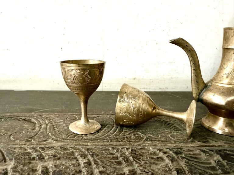 Persian Surahi tea jug with two cups classic bronze etched heavy cast - Image 8