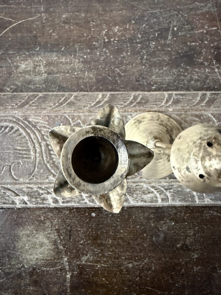Classic brass twin candle bars with incense burner - Image 4