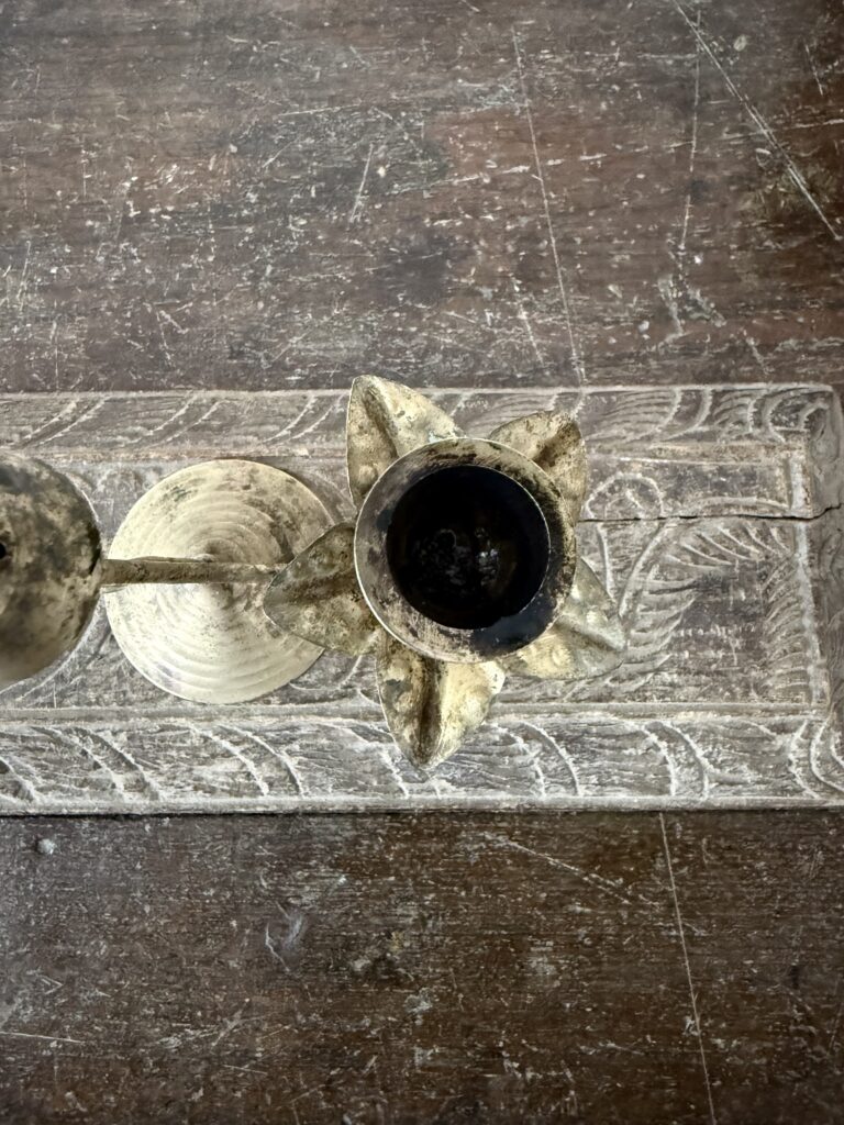 Classic brass twin candle bars with incense burner - Image 6