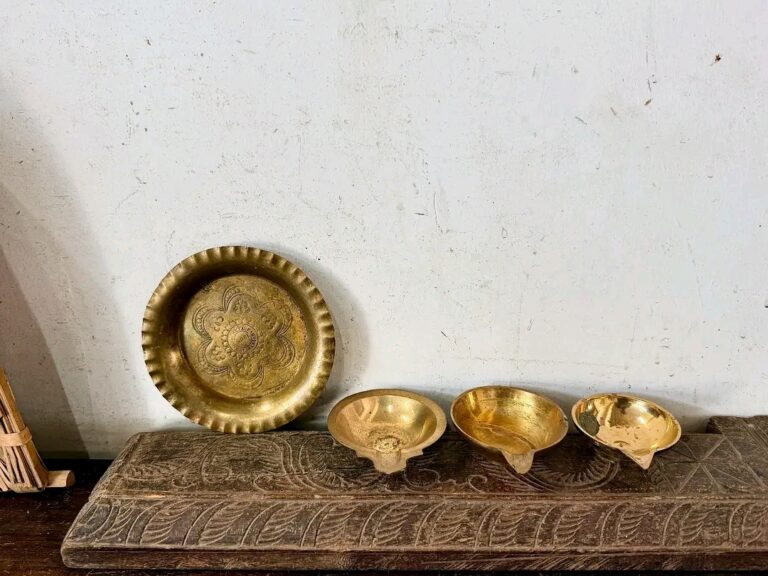 Aghal Vilakku assorted set of three golden brass lamps