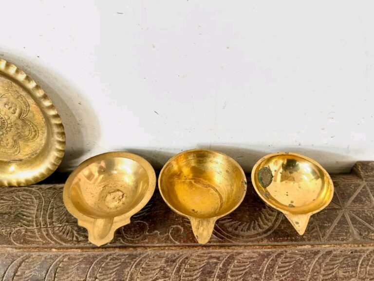 Aghal Vilakku assorted set of three golden brass lamps - Image 6
