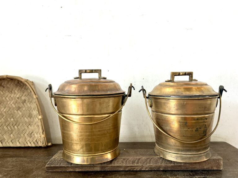 Classic golden brass Vari Bucket Thooku Raja Rani set of two