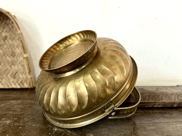 Classic Flower/Fruit basket golden brass handmade light cast fixed base - Image 5