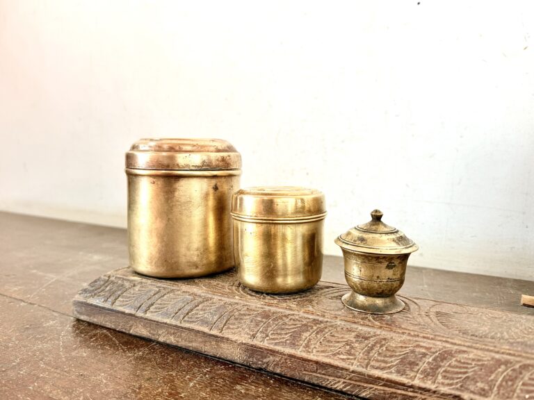 Temple trio brass sambadam and Kumkum chimil - Image 6