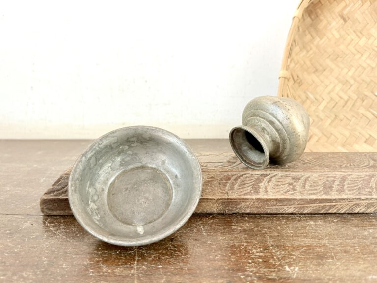 Classic miniatures set of two golden brass mini basin and white bronze mini po - Image 4