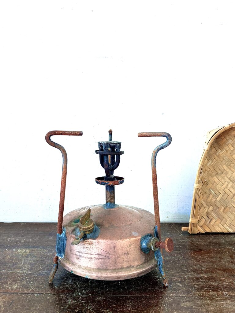 Vintage large brass metal kerosene pressure stove a household cooking appliance - Image 2
