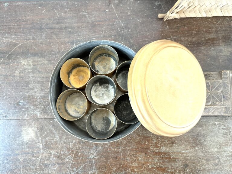 Classic golden brass spice box with 7 deep spice containers - Image 5