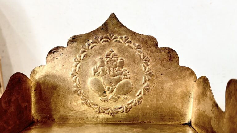 Vintage brass Pooja mandap Ganesh emboss, arched back - Image 4