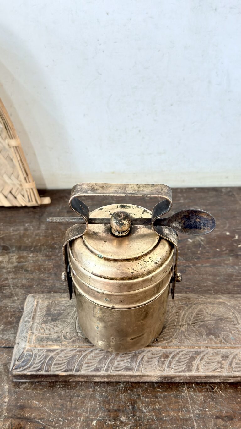 Antique baby luncheon carrier golden brass ultra compact collectible - Image 5