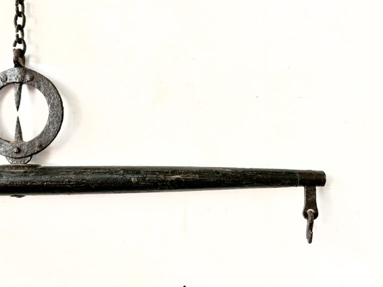 Antique 95+ years old Wood body with Cast iron fittings heavy physical balance - Image 4
