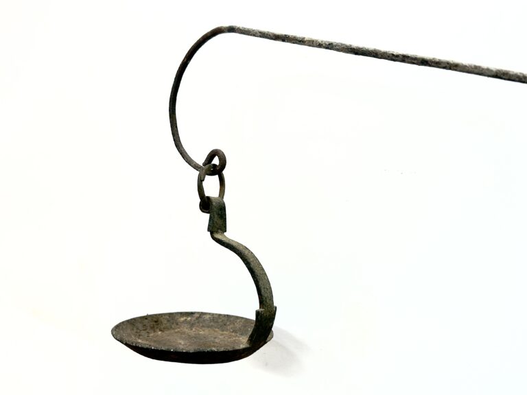 Antique Kings procession lamp pole pedestal pole with spear end - Image 3